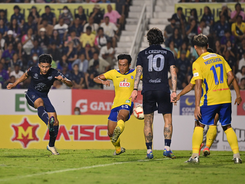 ไทยลีก : บุรีรัมย์ ยูไนเต็ด 1-2 บางกอกกล๊าส